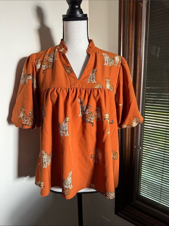 THML Tops - THML | Puff Sleeve Cheetah Top Size M